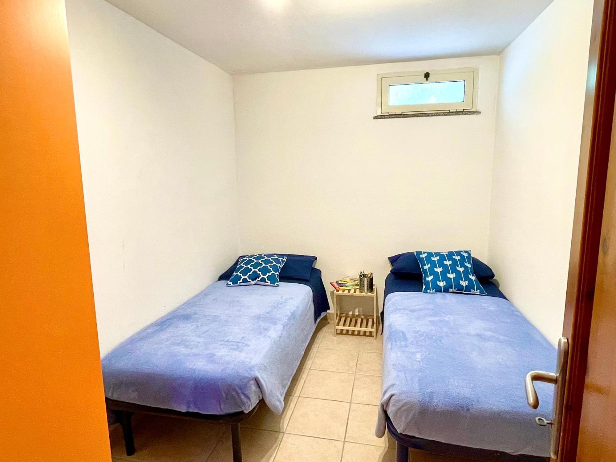 Blue Iun T1261 Apartment